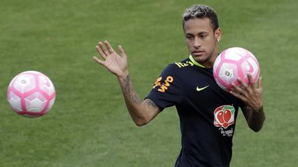 Neymar outlet e nike